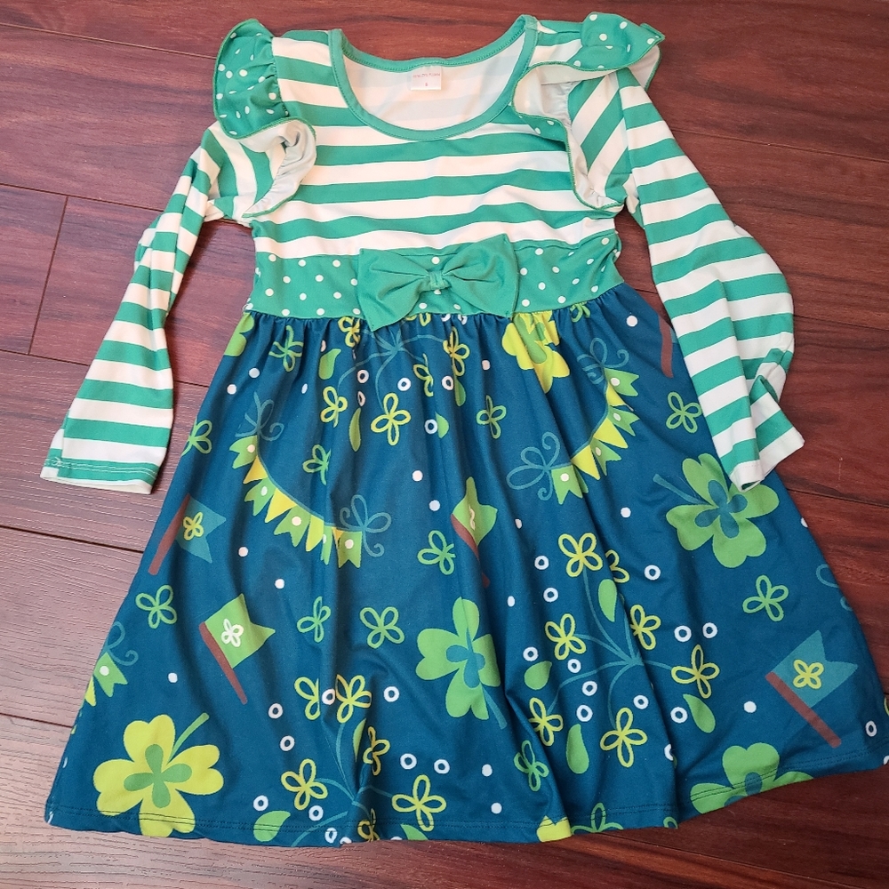 Girls Shamrock Dress 5 St Patricks ☘️ 🍀